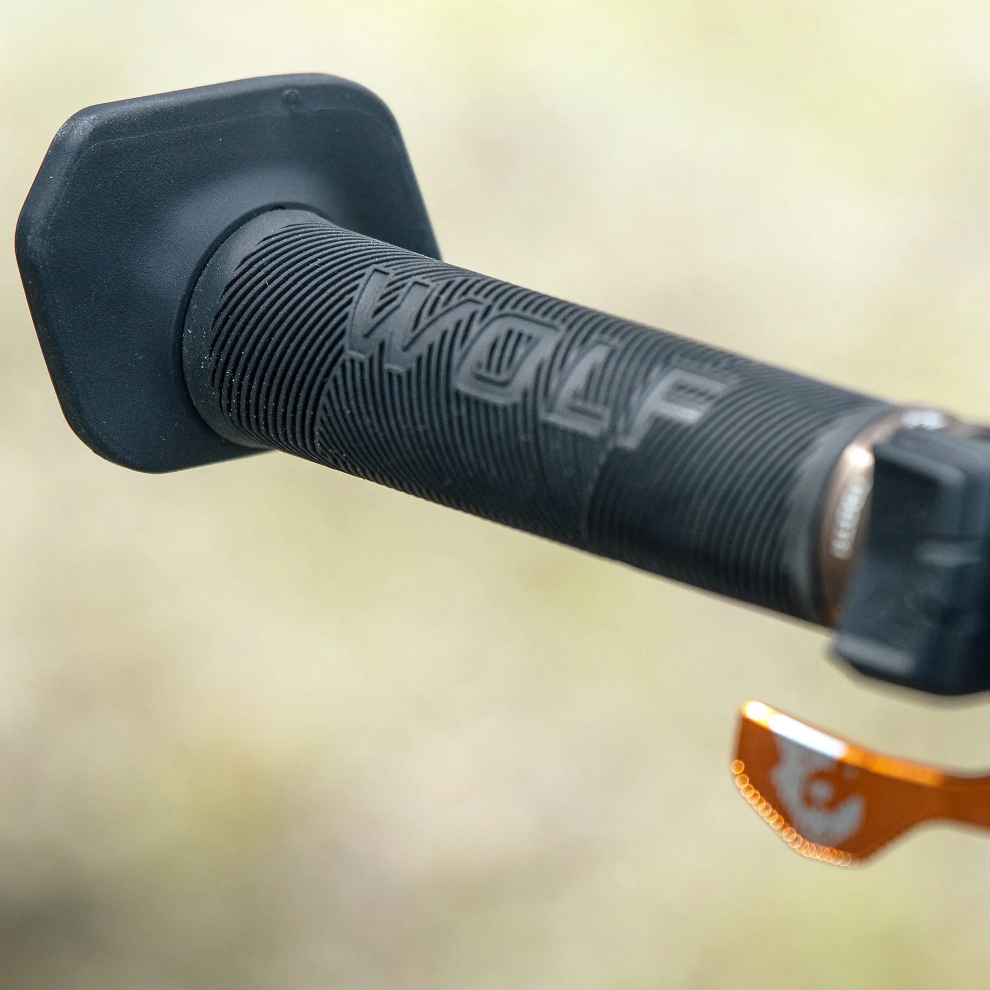 Locked-In Bar End Installation Grip Punch - Image 9